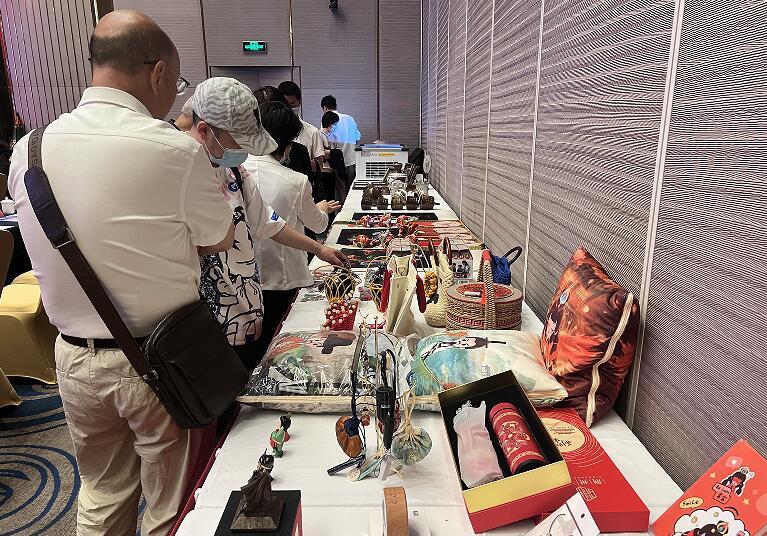 第三屆荊州文化旅游產(chǎn)品創(chuàng)新創(chuàng)意設計大賽暨系列展覽展示活動盛大啟幕